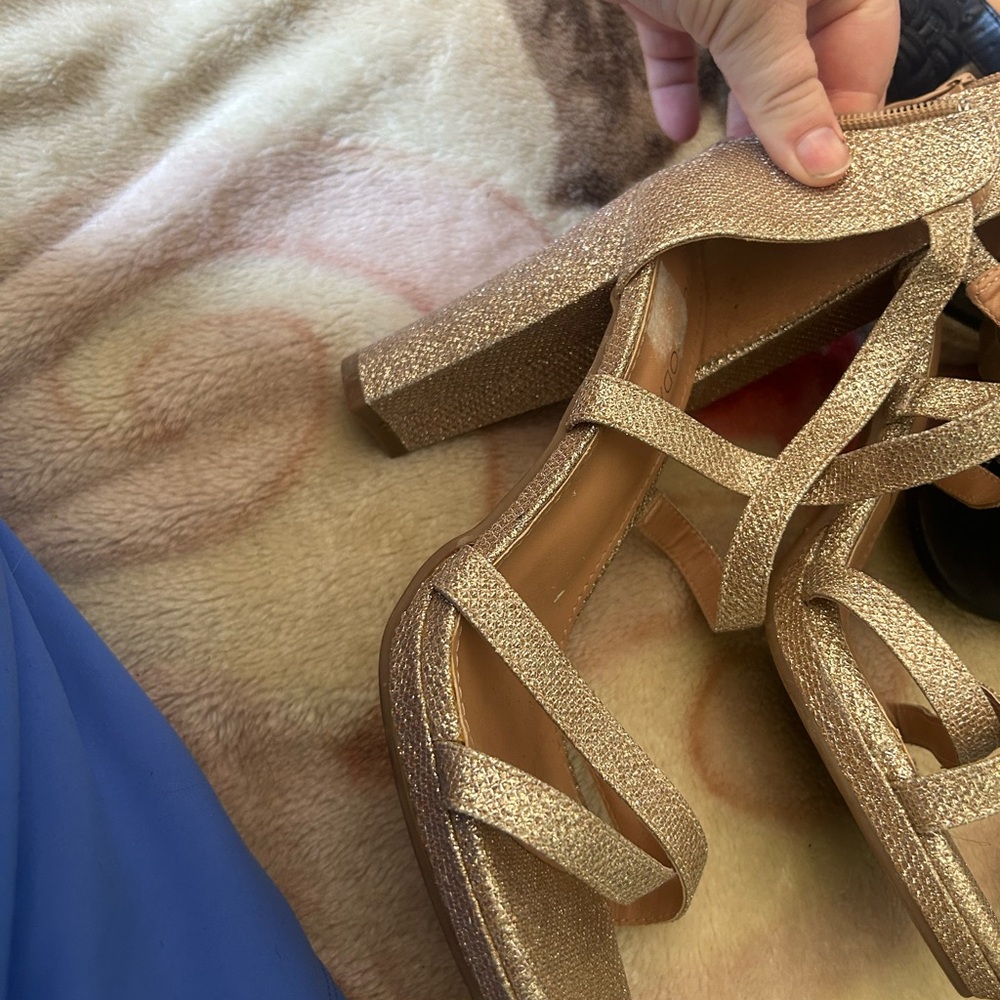 TOP Moda Glittering Gold Strappy Heels